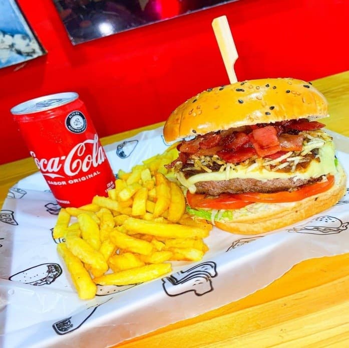 Combo 1 Burger Bugs Bunny + Gaseosa