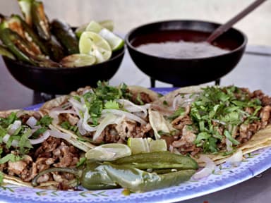 Orde de Tacos con bisteck