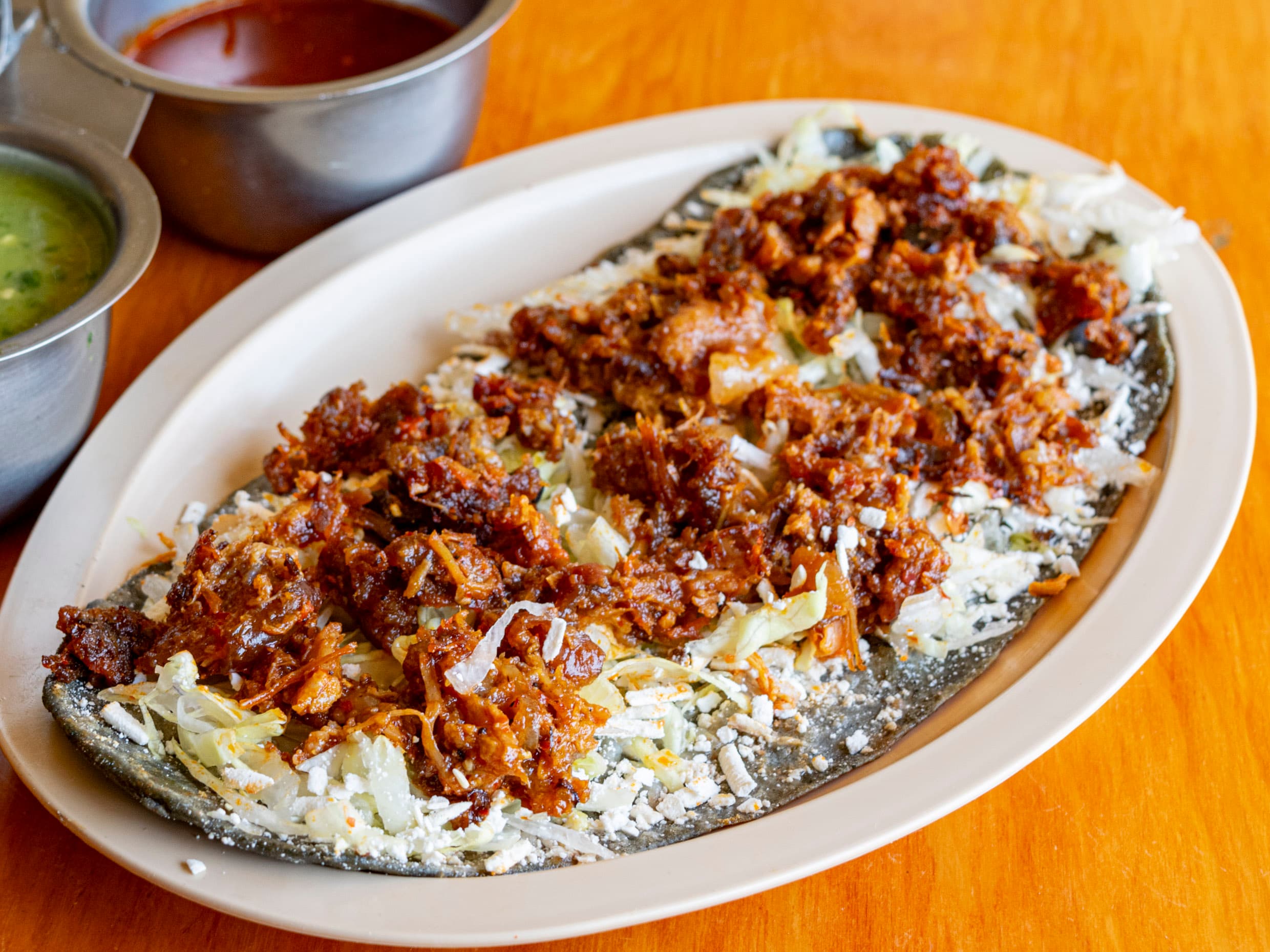 Huarache de Chicharrón