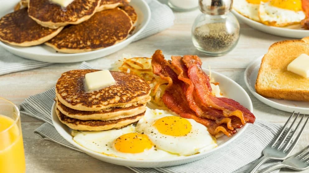 DESAYUNO AMERICANO