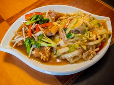 Pollo Chijaukay con Tallarín Menú