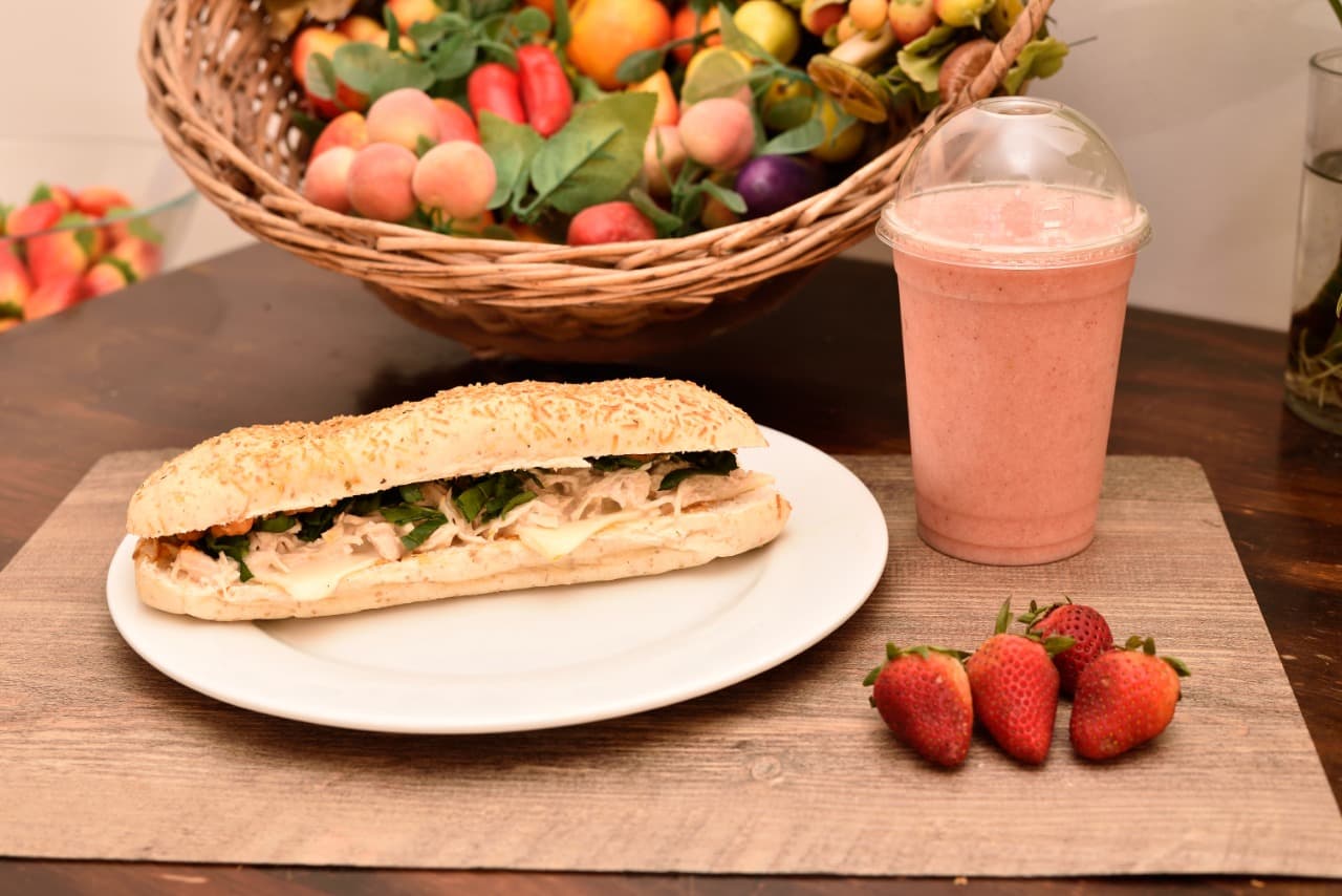 Combo 1 Sandwich Jamon Ahumado + 1 Batido Fresalds