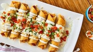 Flautas de Pollo o Deshebrada