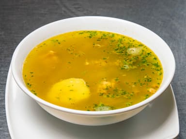 Consomé de menudencias