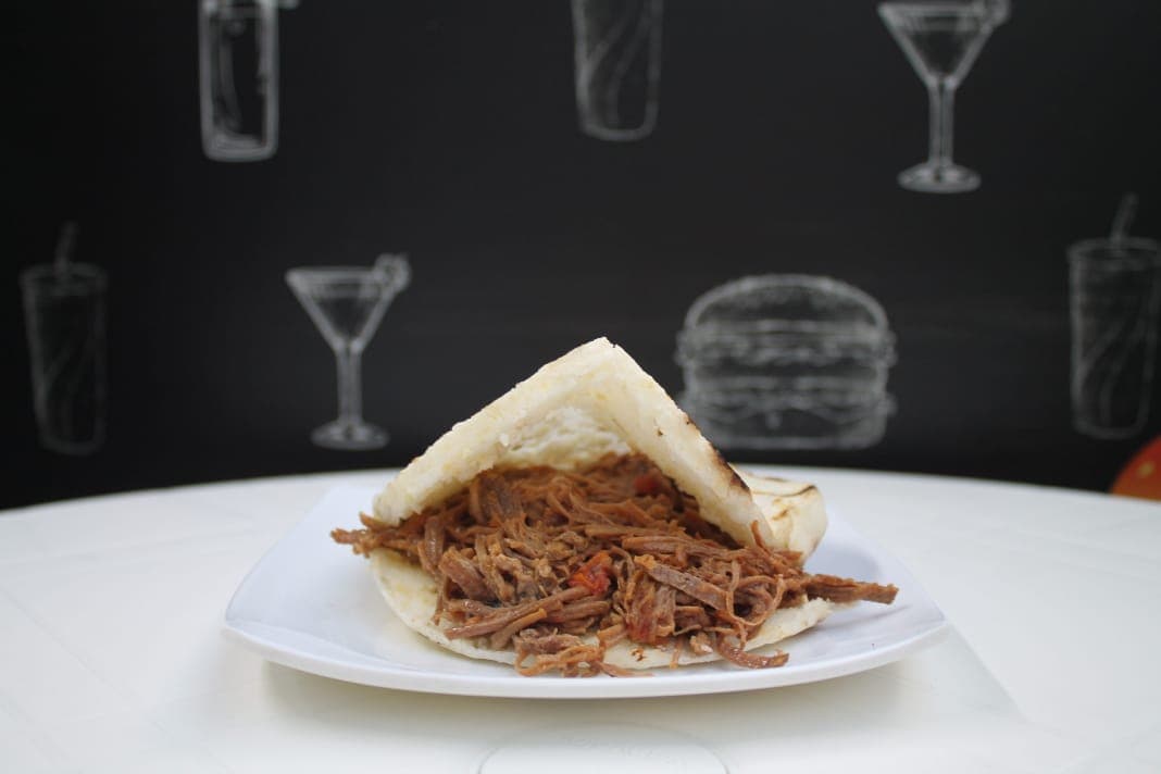 Arepa Desmechada