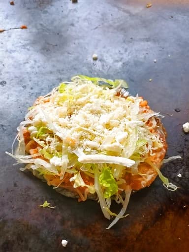 Sope con Guisado