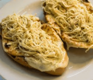 Molletes de Pollo