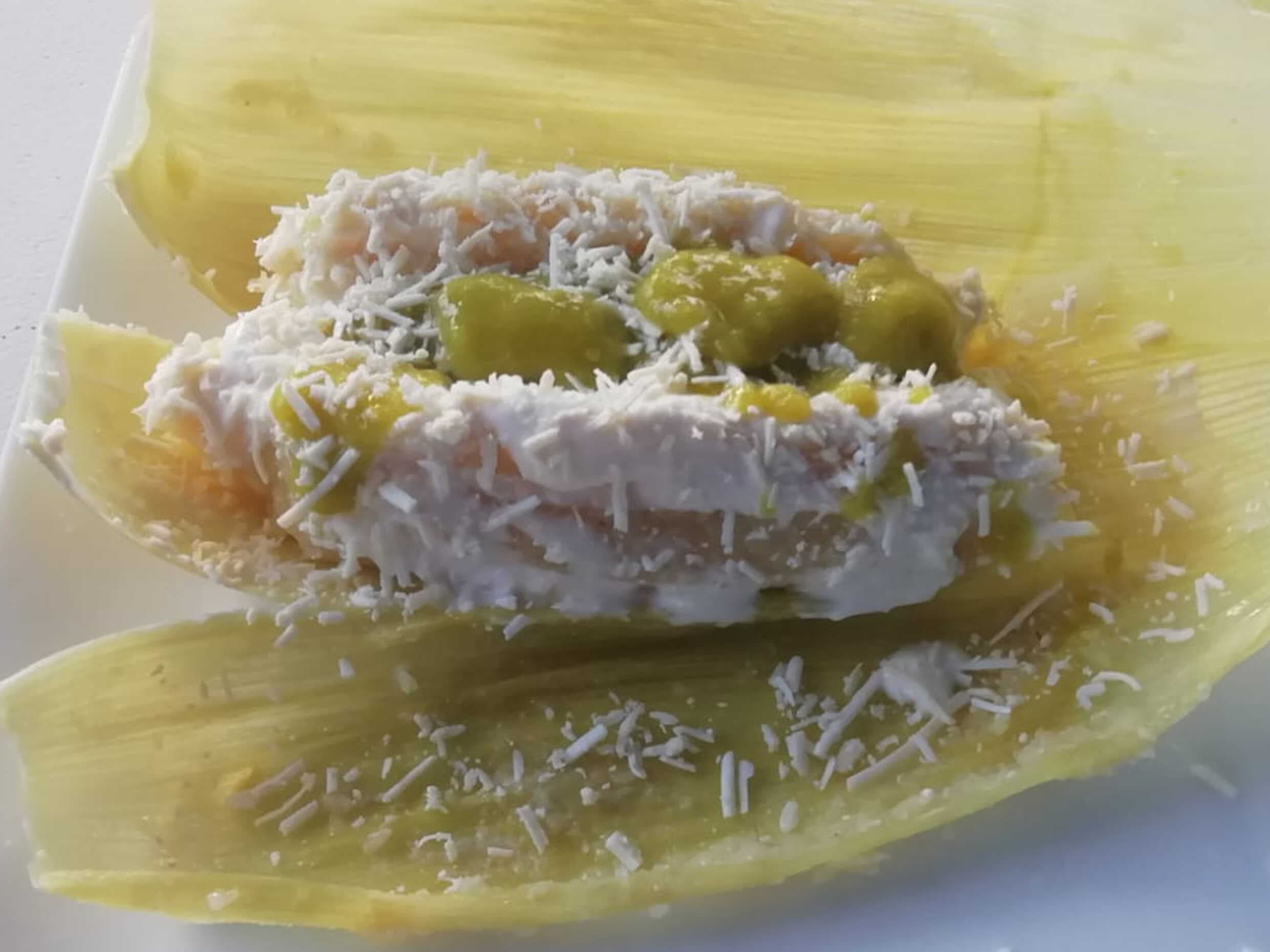 3 tamales de elote preparado