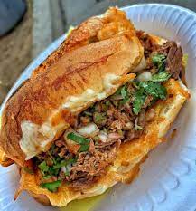 Carreta Combo Torta de Birria + Consomé + Agua