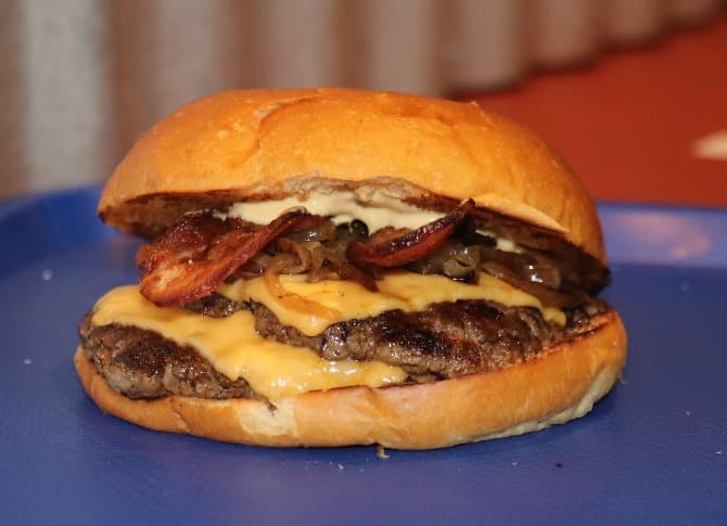 Hamburguesa Bigotona Clásica Doble