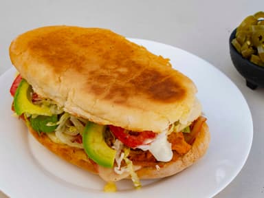 Torta de Pechuga de Pollo con Queso