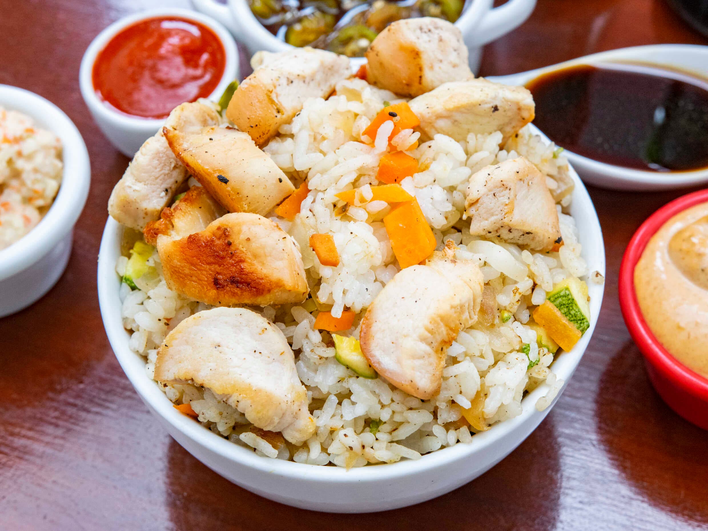 Yakimeshi Carne