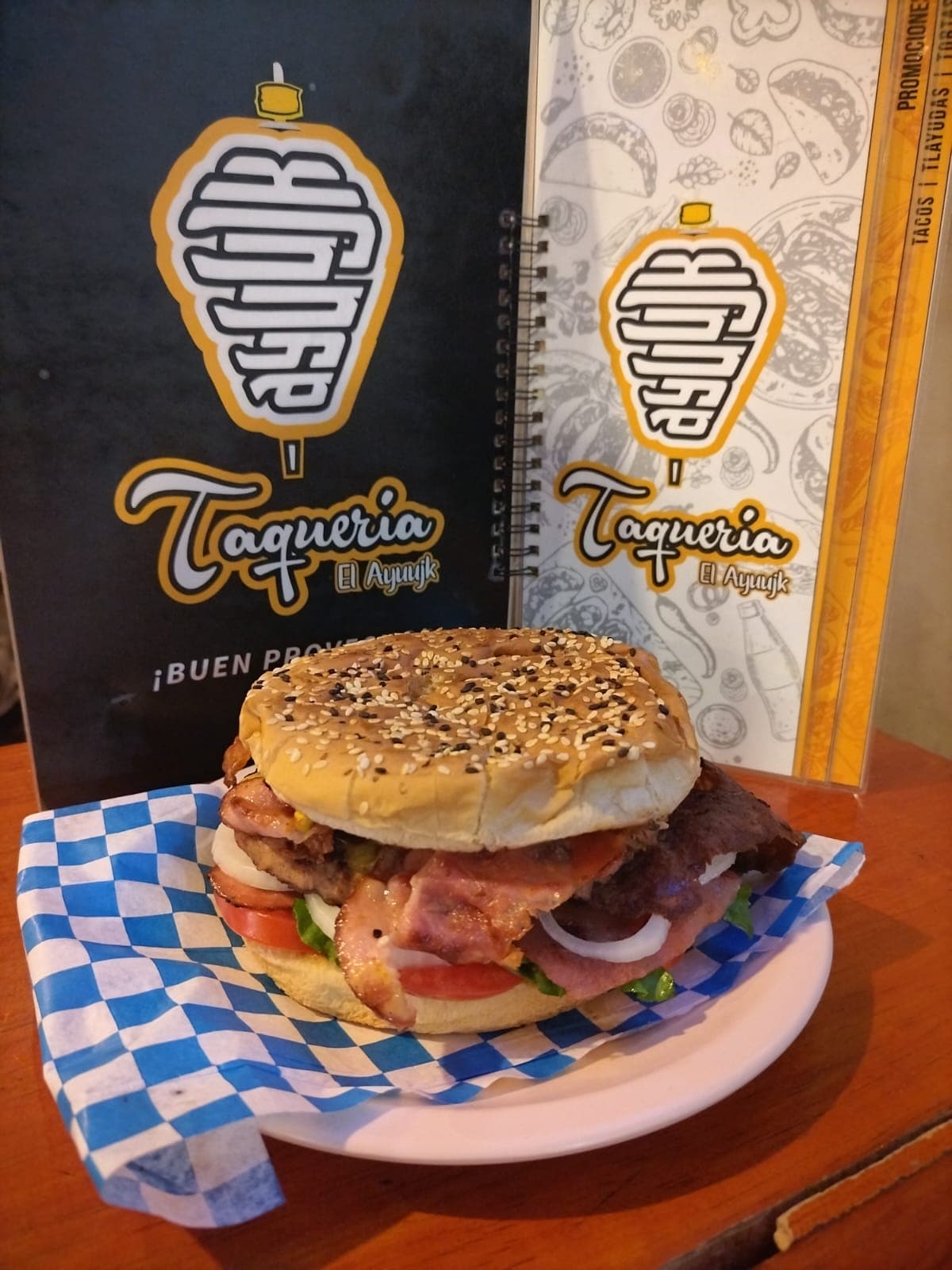Hamburguesa de la especialidad que elijas