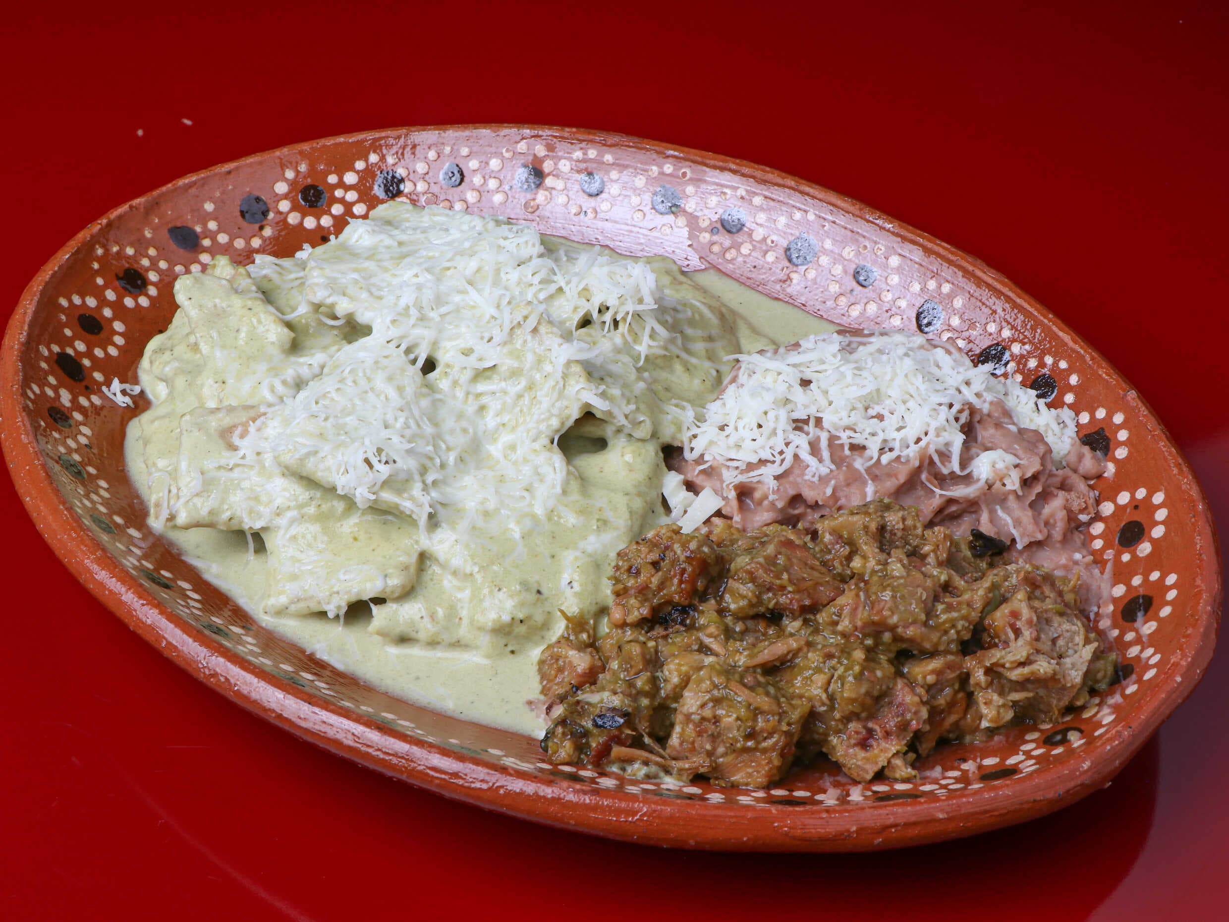 Combo Chilaquiles Especiales + Agua Jamaica