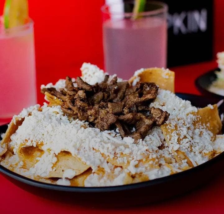 Chilaquiles Con Asada Sirloin