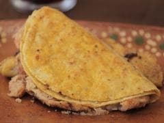 Taco de Frijoles Dorado