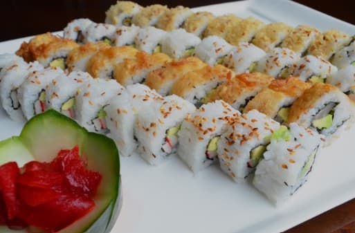 Combo - Tempura Roll + 10 Piezas de California Rol