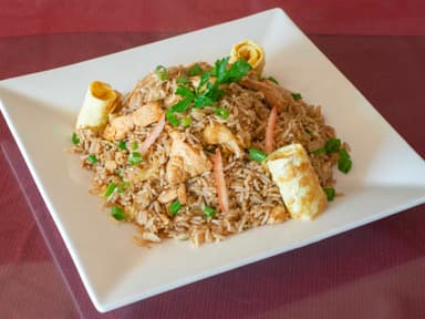 Chaufa de Pescado + Chicha Morada 1 L