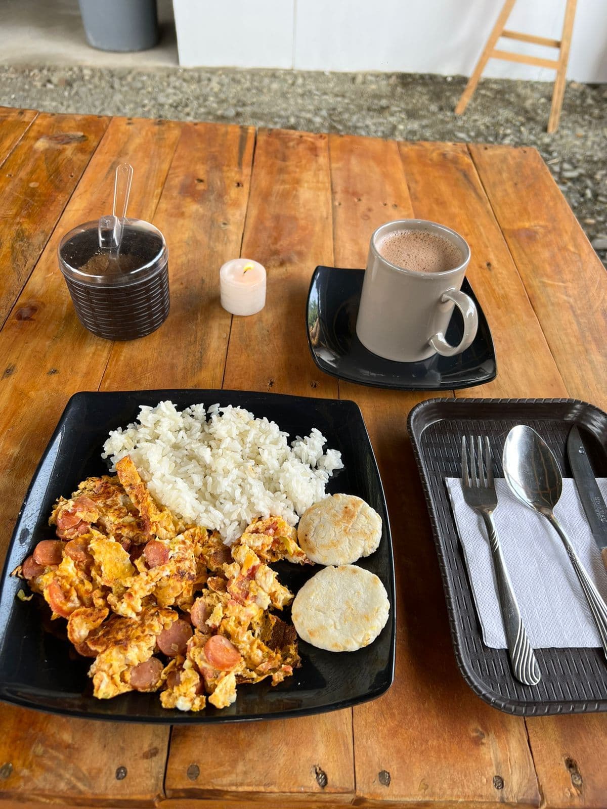 Huevos Rancheros + Bebida.