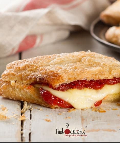 Pastel de Guayaba