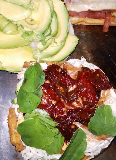 Cemitas con Quesillo