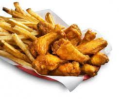 5-Alas de Pollo con Papas Fritas