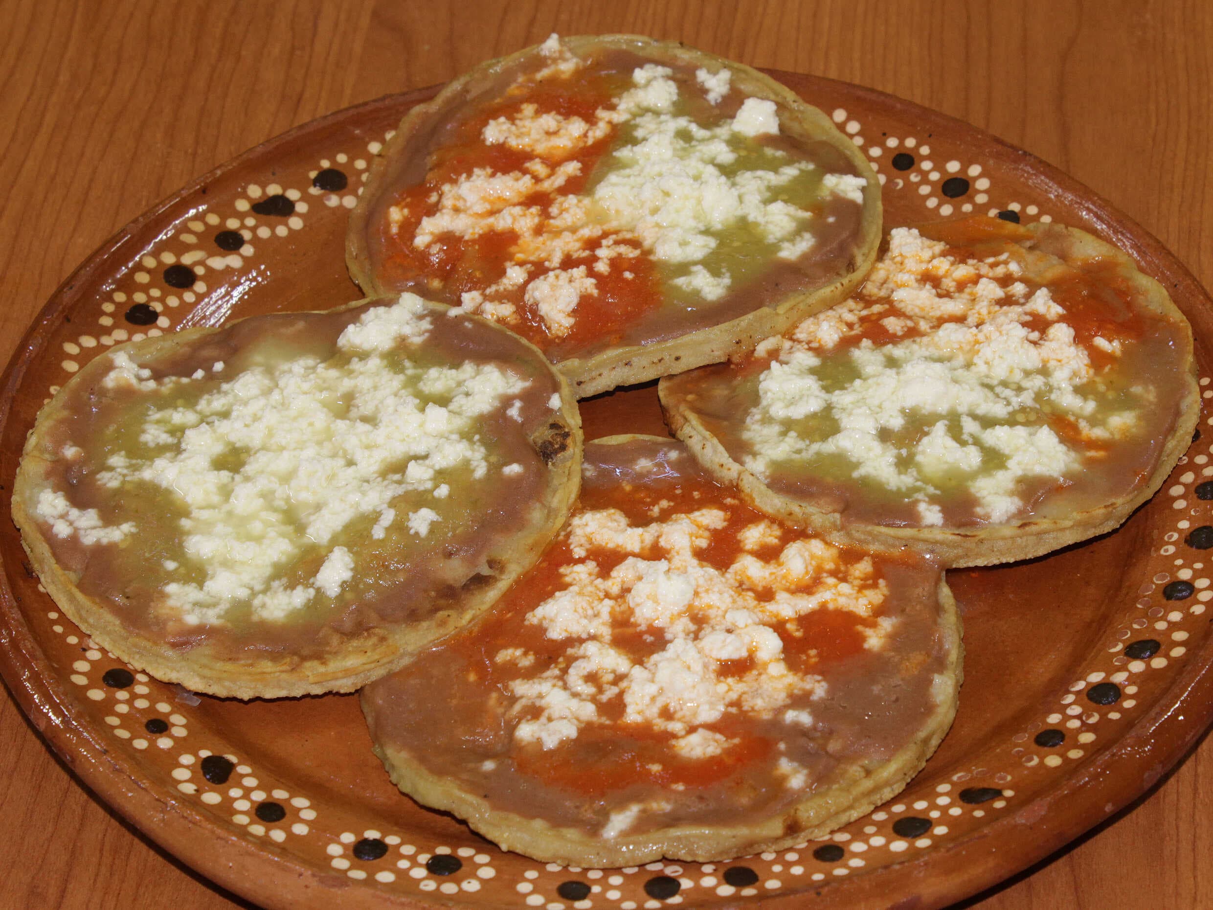 Combo (1 Memelita + Huarach + Agua de Sabor)
