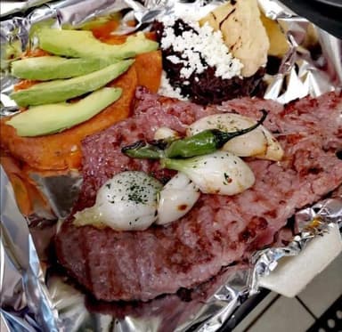 Cecina o Arrachera con Enchiladas Potosinas