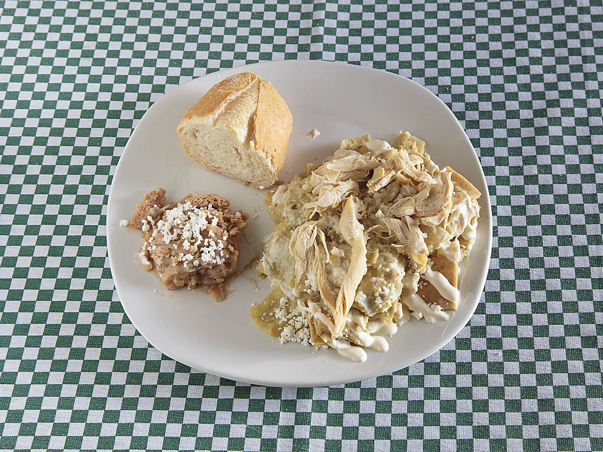 Combo-Chilaquiles Verdes + Agua