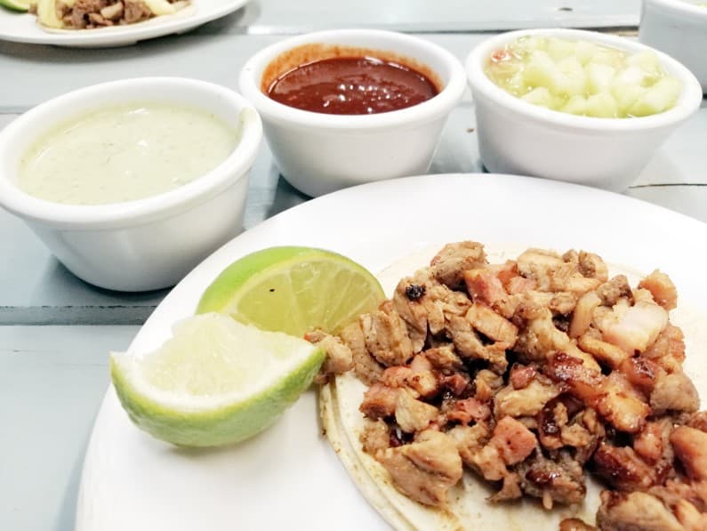Chuleta con Longaniza (2 Takos)