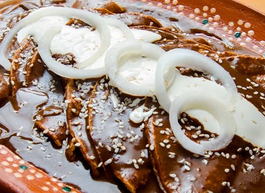 Enchiladas Mole con Pollo