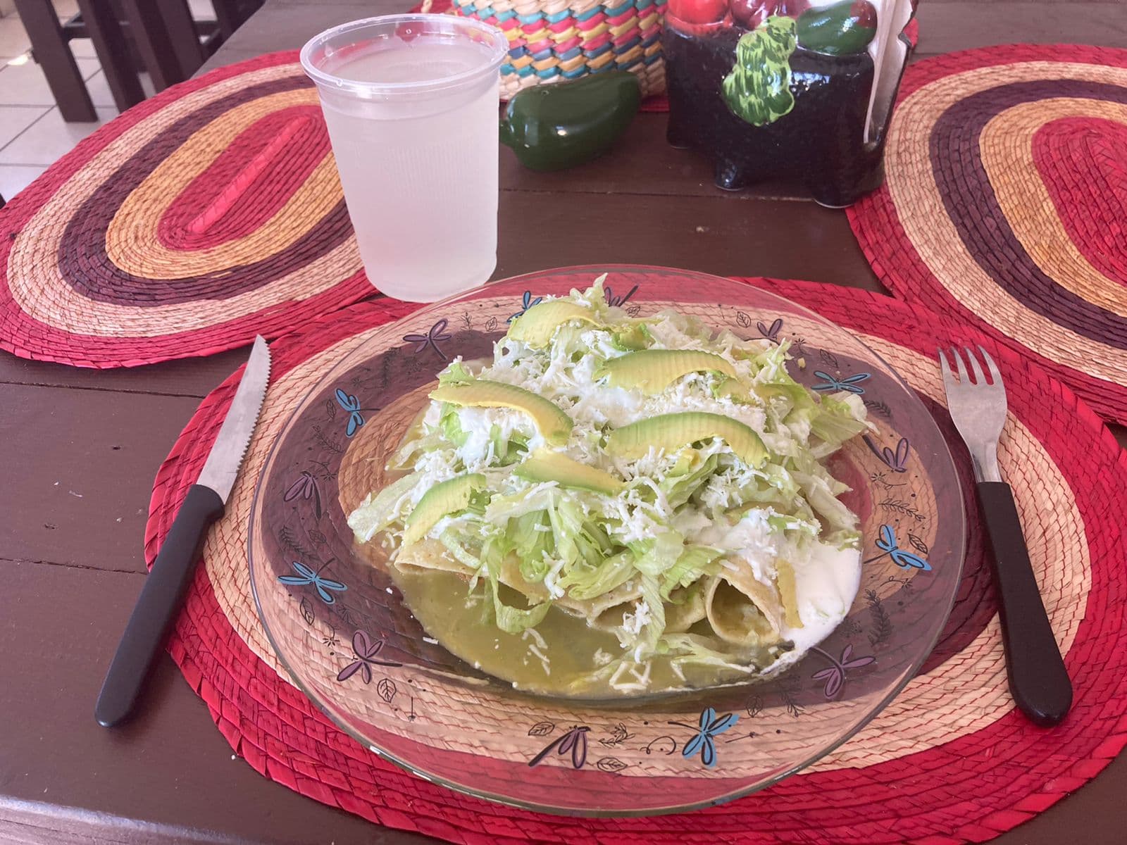 Chilaquiles Verdes + Agua del día