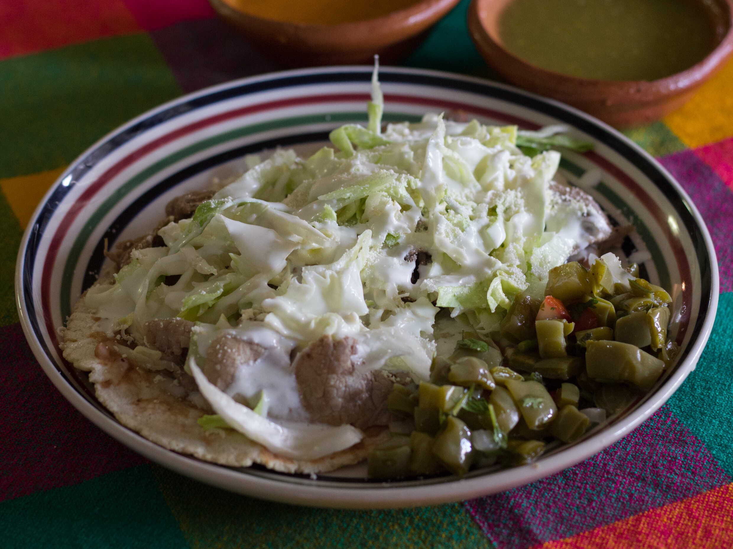Huarache de Carne Adobada