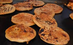 Combo 2 Gorditas De Queso+ Coca 600g