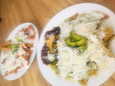 Dos Ordenes de Chilaquiles - Basics