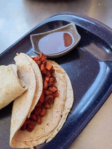 3 tacos de Carne Marinada de puerco + Coca Cola