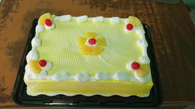 Pastel Cuadrado de Plátano con Piña