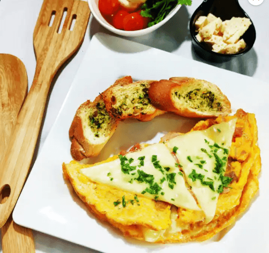 Combo Omelette + Jugo Natural o Agua