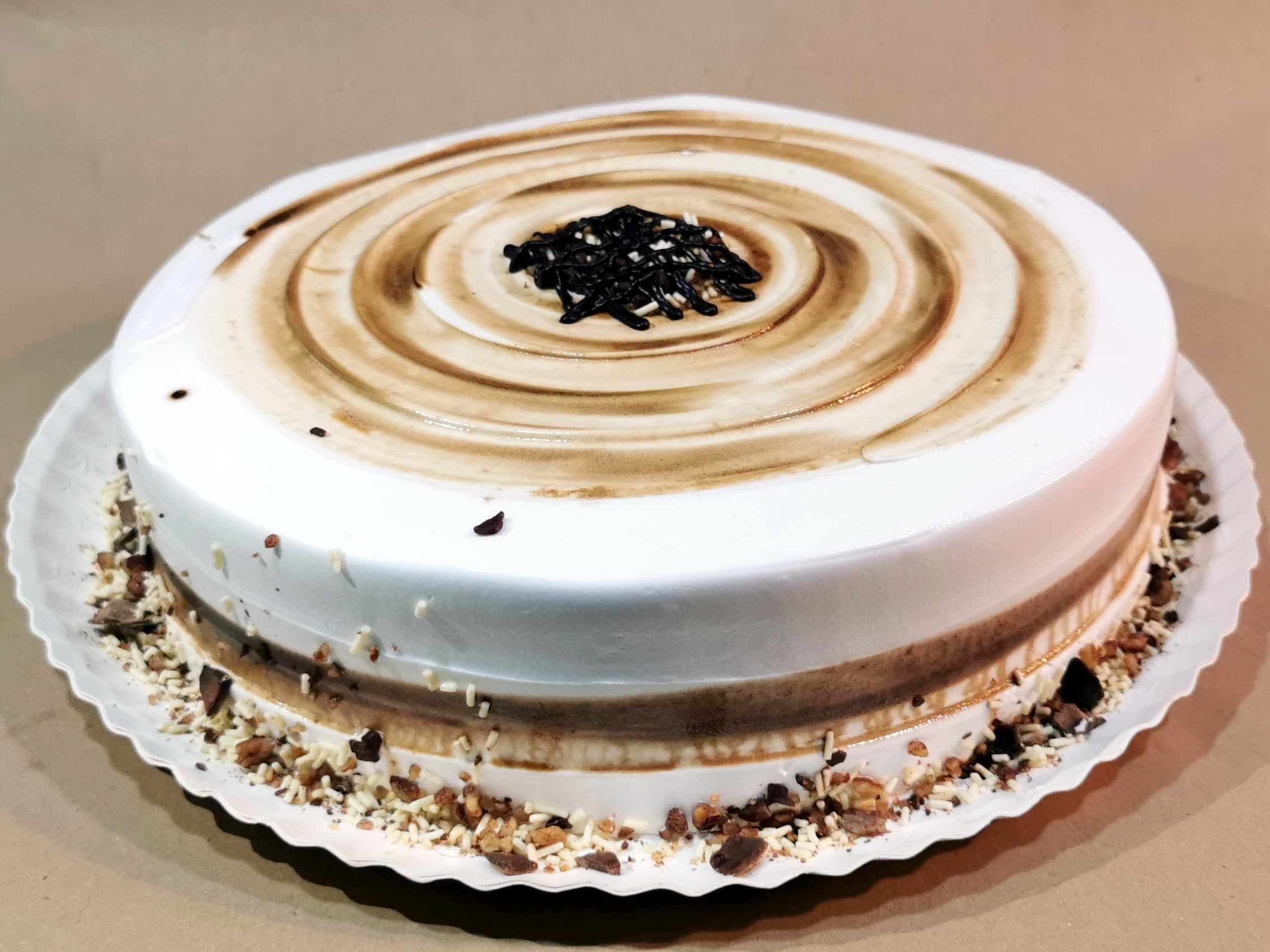 Pastel Capuchino-Avellana grande