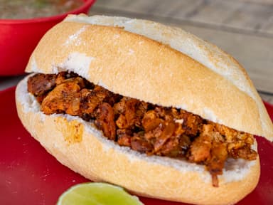 TORTA DE BISTEC CON QUESILLO