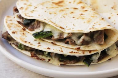 QUESADILLAS CON CARNE