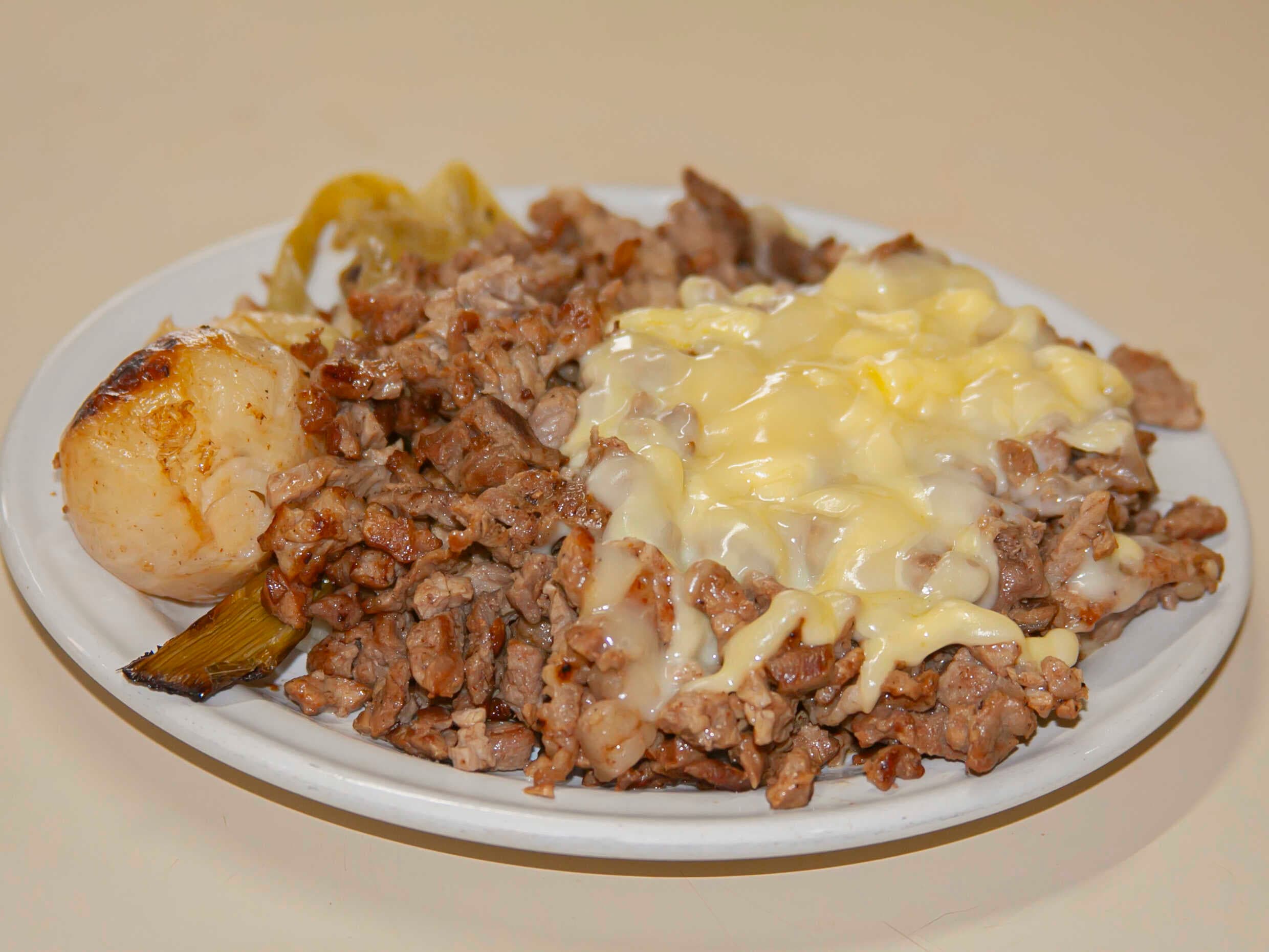 ORDEN DE BISTECK CON QUESO