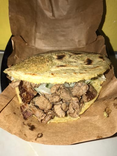Gordita de Carne Asada