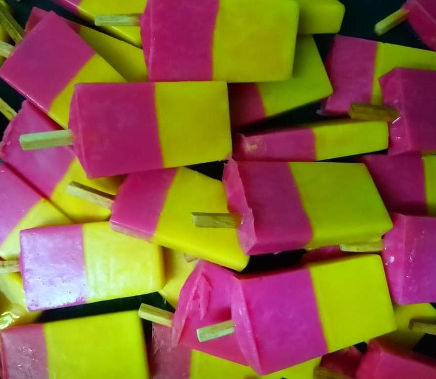 Paleta bisabor de fresa con vainilla
