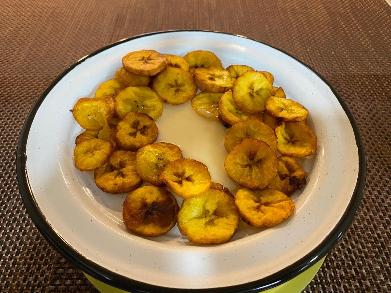Platanos Fritos con Lechera