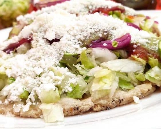 Sope de Queso y Asientos