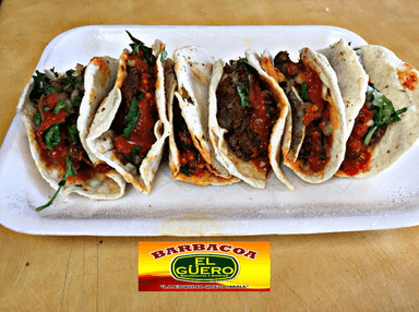 Medio de Barbacoa y 1/4 Birria