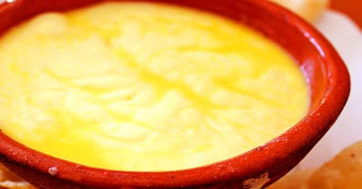 Adición de Salsa Cuatro Quesos