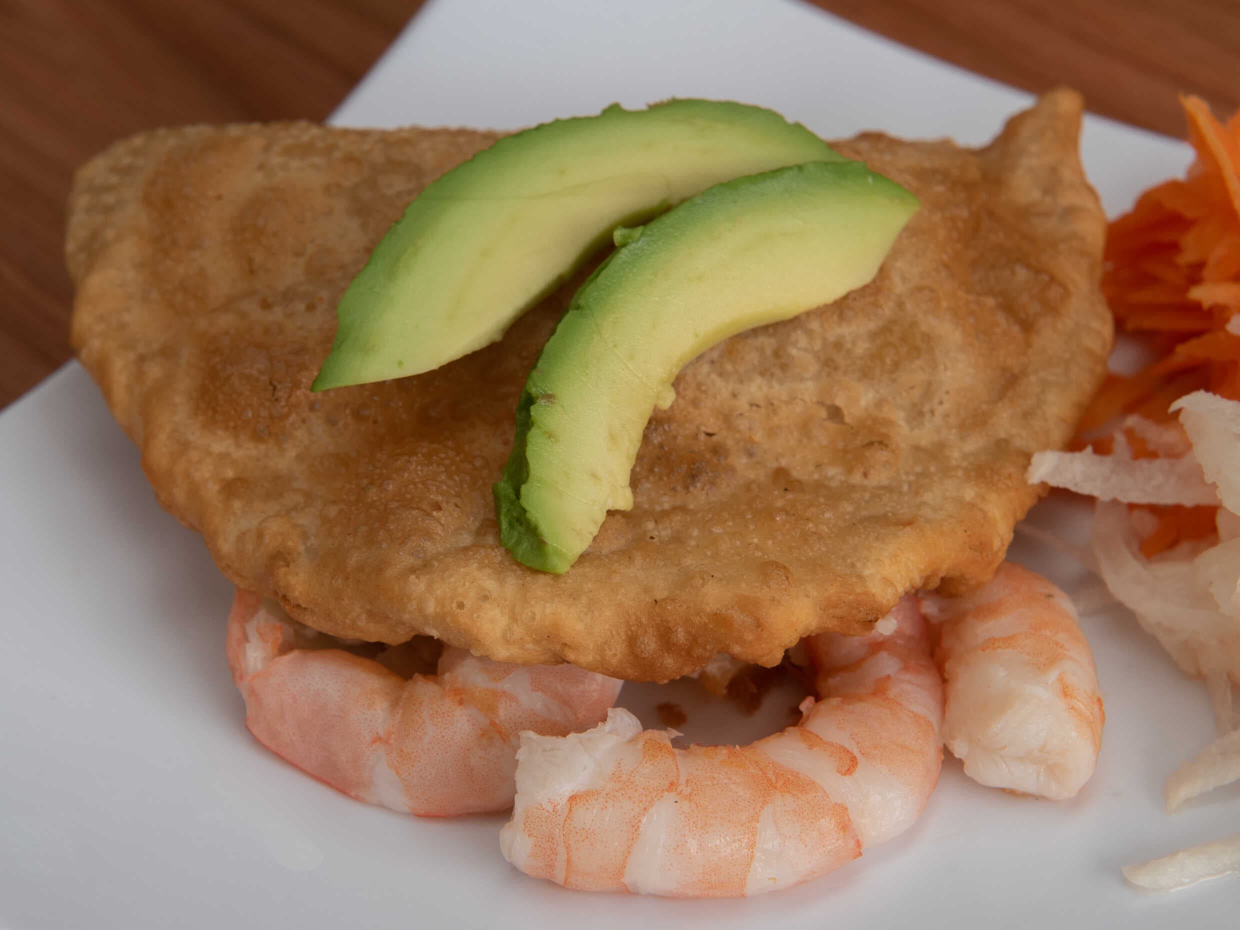 Empanada de Camarón con Queso