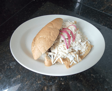 Torta de Chilaquiles